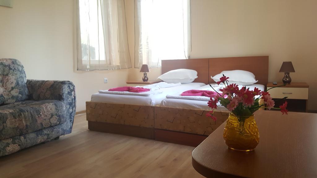Cathedral Guesthouse Varna Ngoại thất bức ảnh